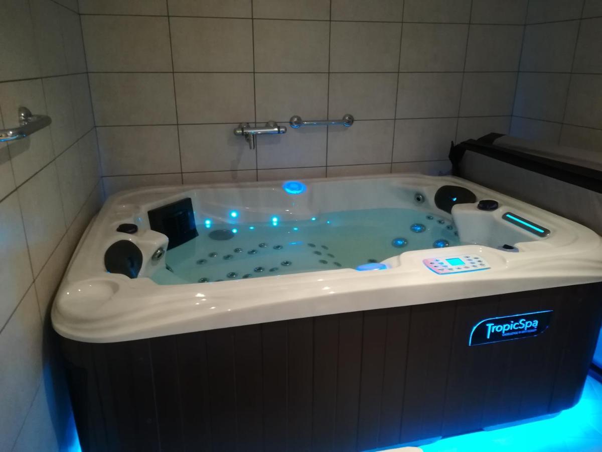 Appartement Avec Jacuzzi Hammam Sauna Privatise Au Rez De Chaussee Ds Maison A Voglans A 2 Kilometres Du Lac Du Bourget En Savoie Entre Chambery Et Aix Les Bains Cure Thermale Екстер'єр фото