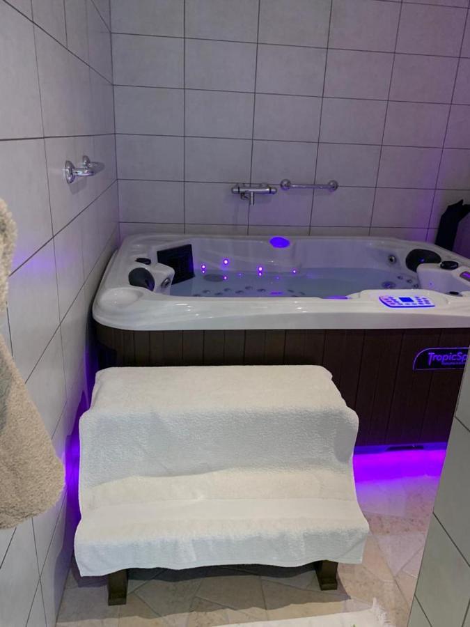 Appartement Avec Jacuzzi Hammam Sauna Privatise Au Rez De Chaussee Ds Maison A Voglans A 2 Kilometres Du Lac Du Bourget En Savoie Entre Chambery Et Aix Les Bains Cure Thermale Екстер'єр фото